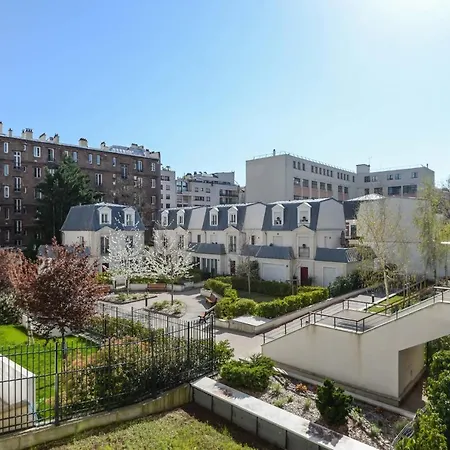 Bright Flat Near La Defense
