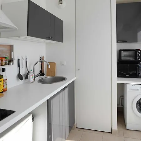 Bright Flat Near La Defense *